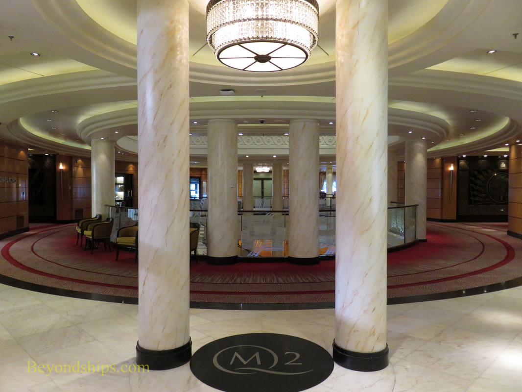 Queen Mary 2, lobby