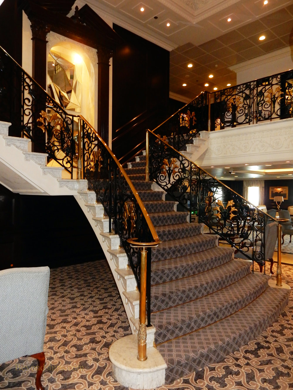 Cruise ship Pacific Princess grand staircase