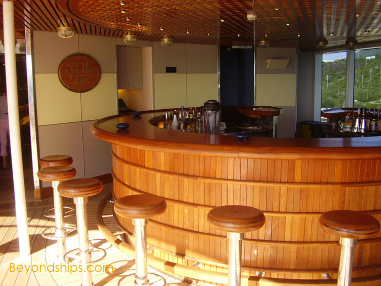 Cruise ship Noordam bars and lounges