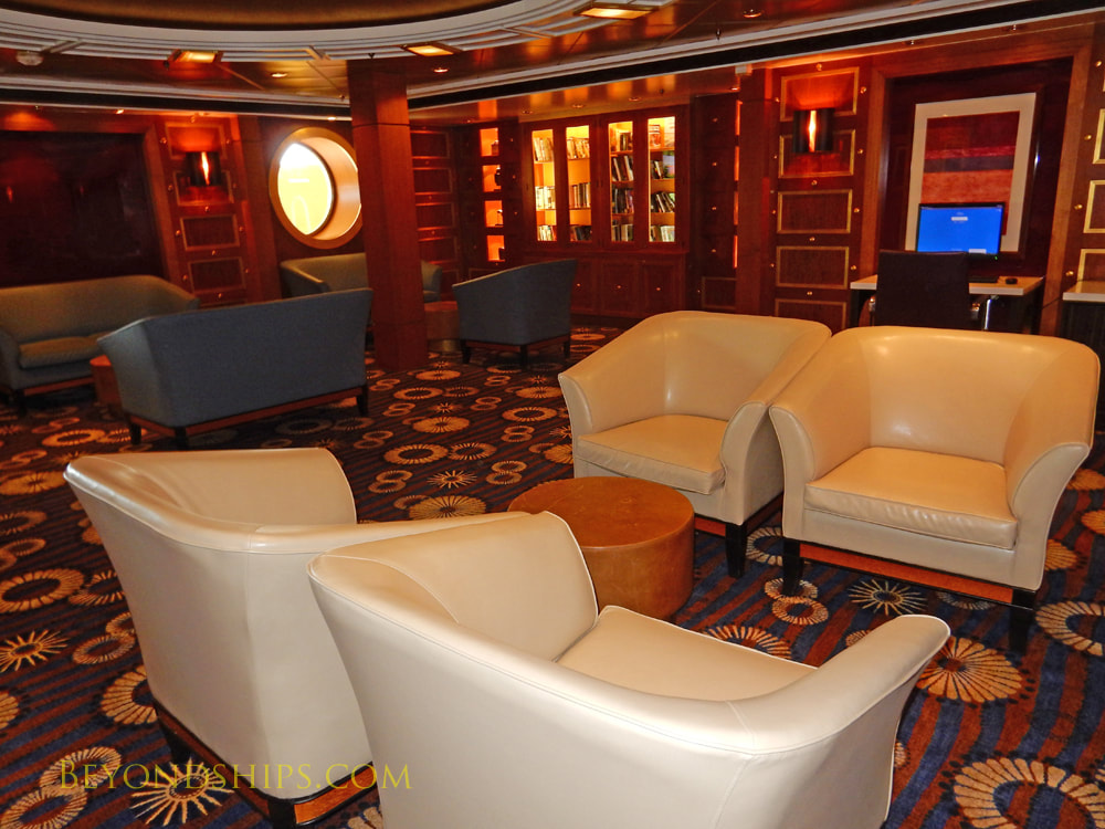 Cruise ship Mariner of the Seas bars and lounges