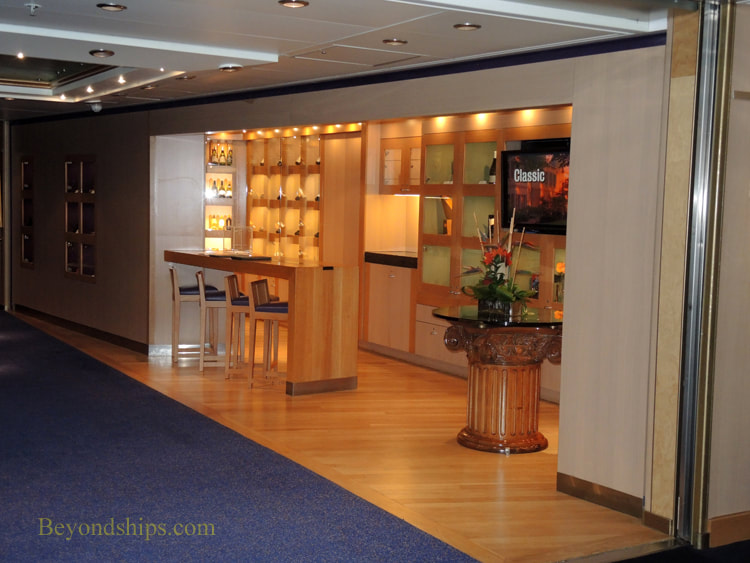 Cruise ship Veendam shops