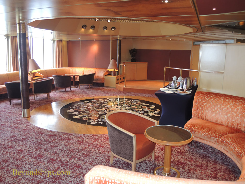 Rotterdam cruise ship Explorers Lounge