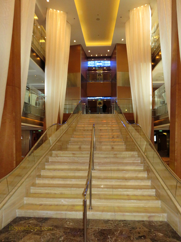 Cruise ship Celebrity Summit Grand Foyer