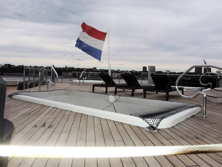 Cruise ship Veendam, pools and sports facilities