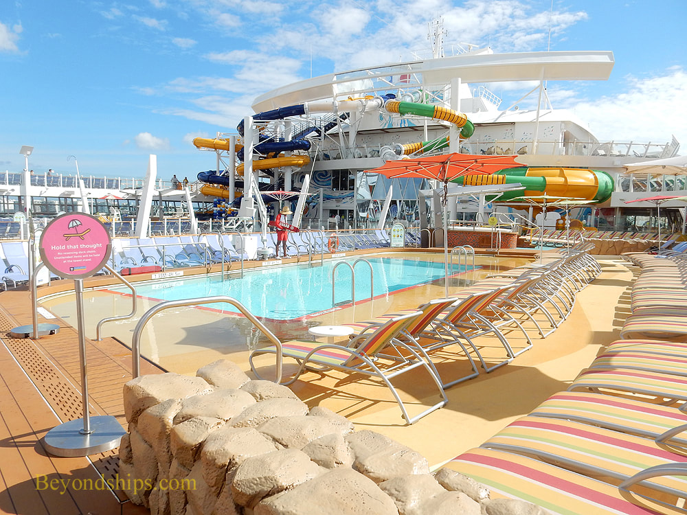 Symphony of the Seas, pool deck