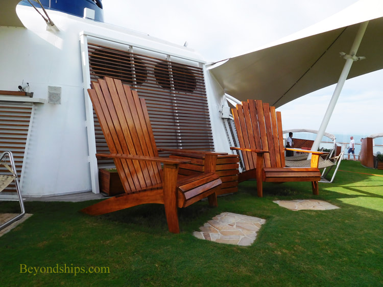 Cruise ship Celebrity Reflection Lawn Club