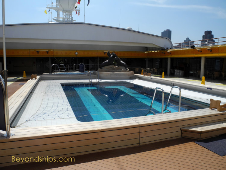 Cruise ship Rotterdam aft pool
