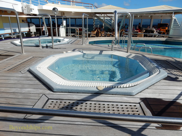 Cruise ship Oosterdam, pool areas