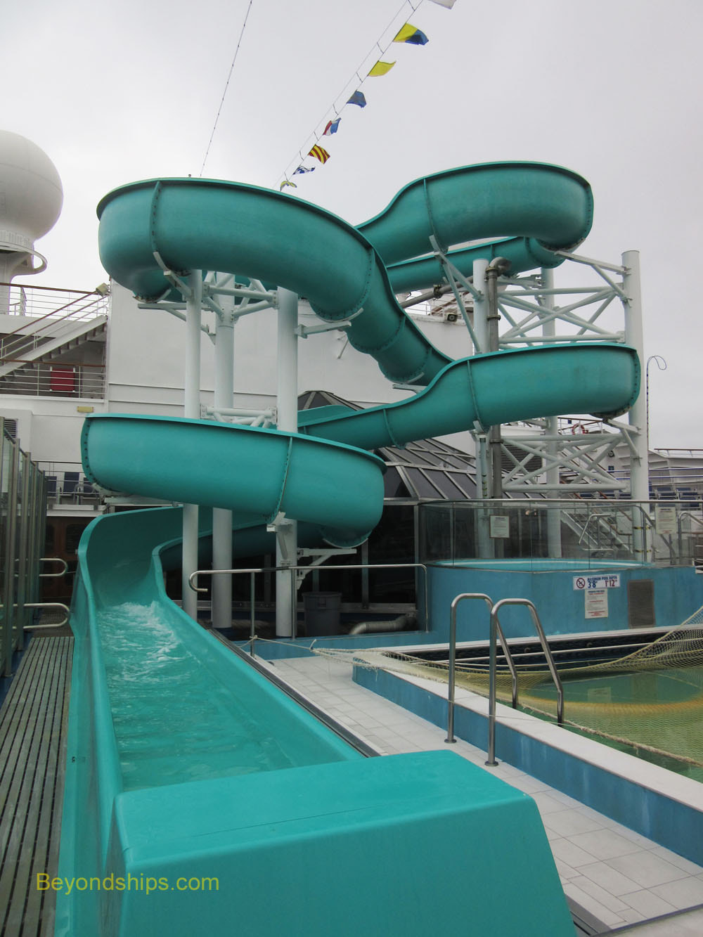 Symphony of the Seas, waterslides