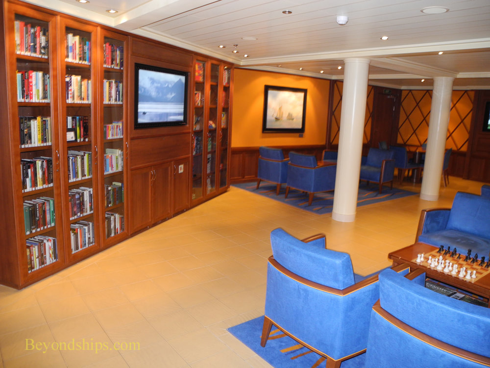 Cruise ship Pacific Princess library