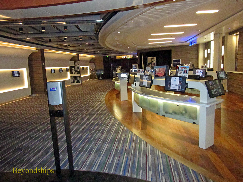Independence of the Seas cruise ship, photo gallery