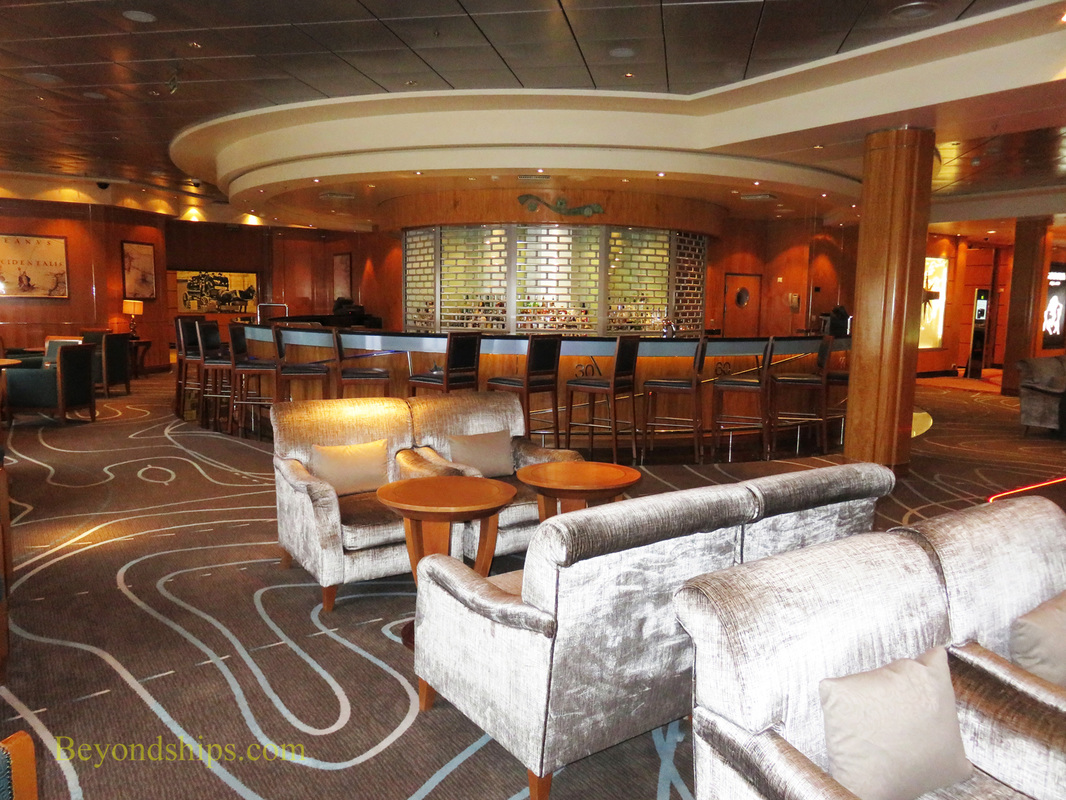 Queen Mary 2, bars and lounges