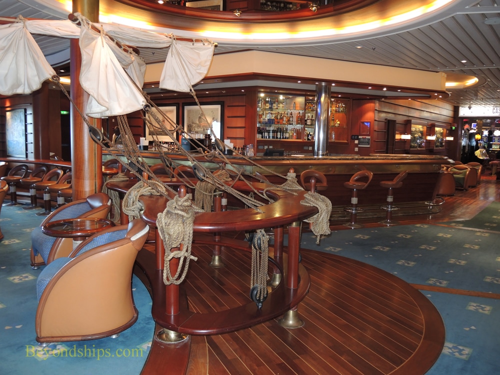Cruise ship Freedom of the Seas, casino schooner bar