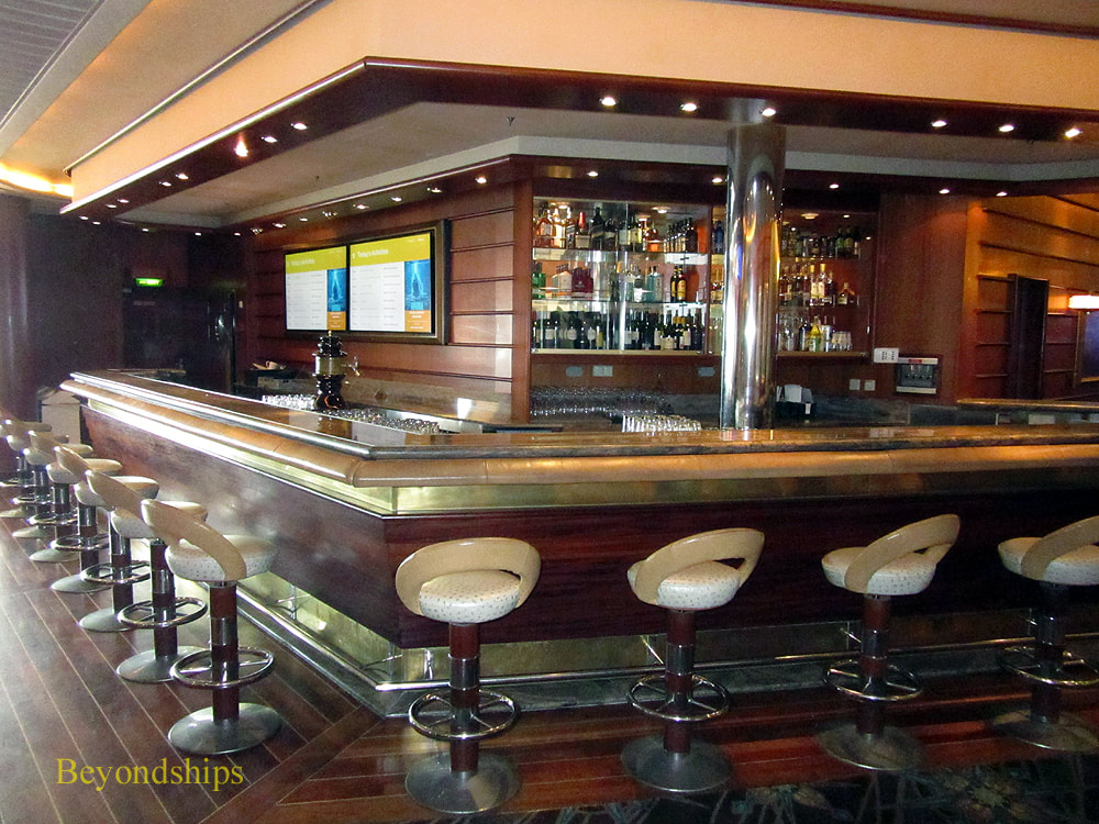 Cruise ship Independence of the Seas, schooner bar