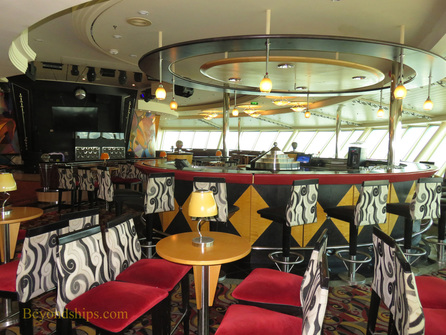 Cruise ship Navigator of the Seas bars and lounges