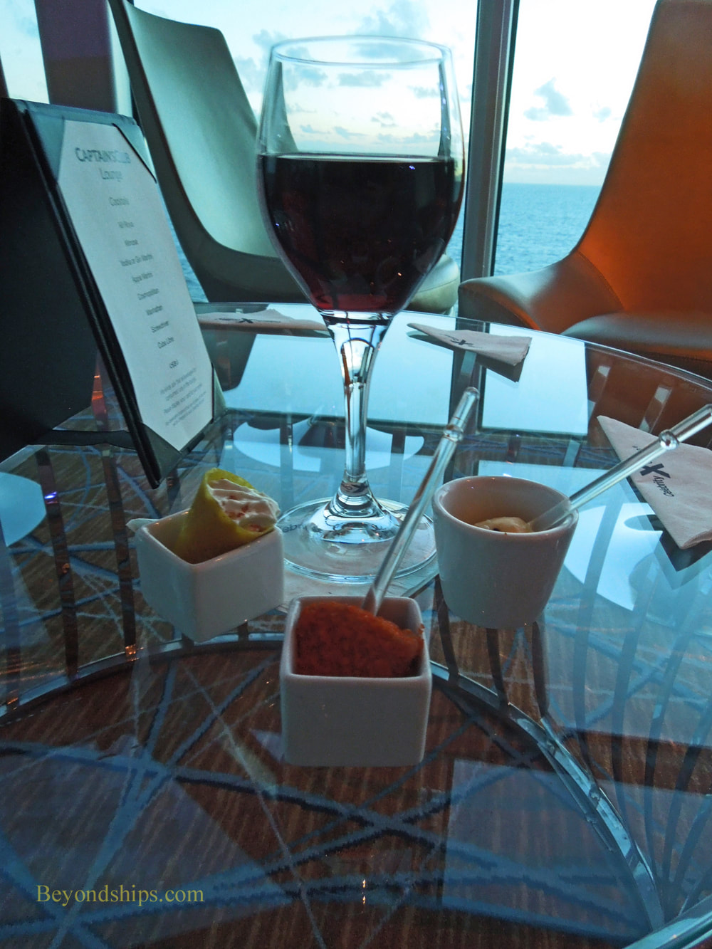 Cruise ship Celebrity Reflection bars and lounges