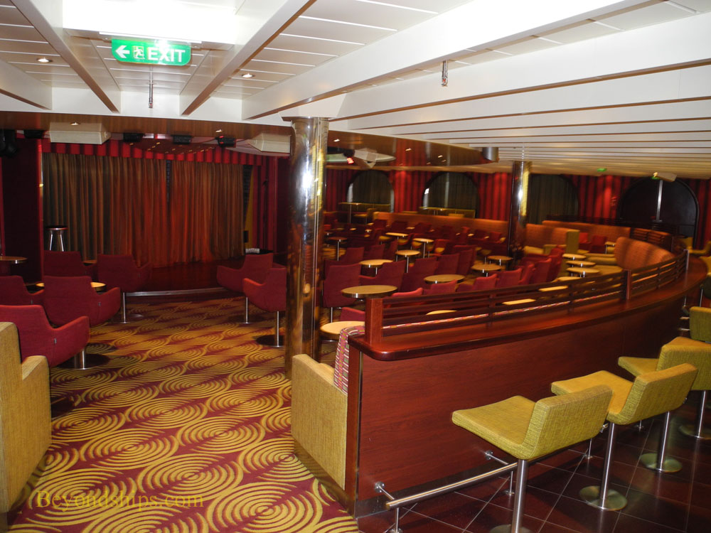 Cruise ship Carnival Sunshine, Limelight Lounge comedy club