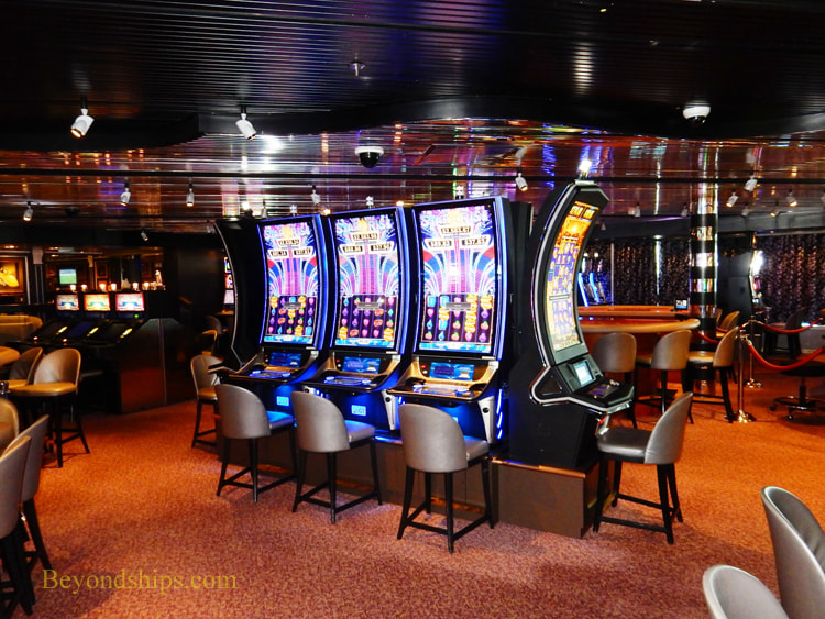 Cruise ship Oosterdam entertainment venues