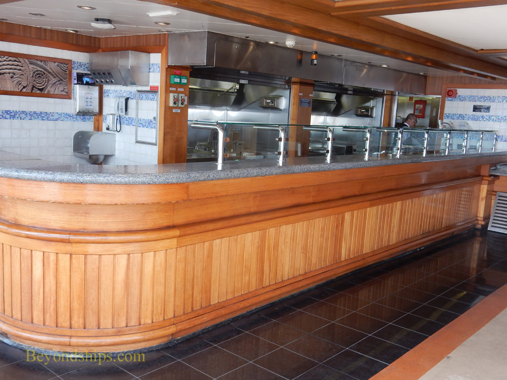 Queen Elizabeth cruise ship, The Lido Pool Grill