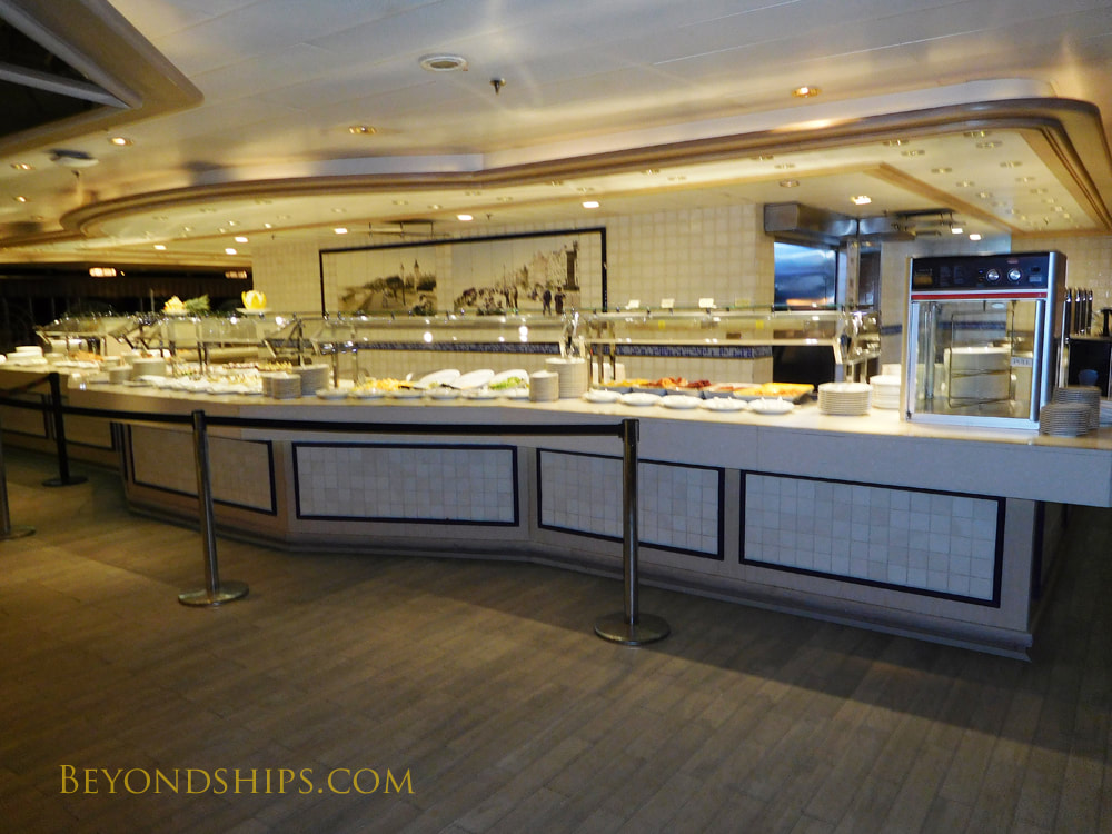 Queen Victoria cruise ship, The Lido Restaurant