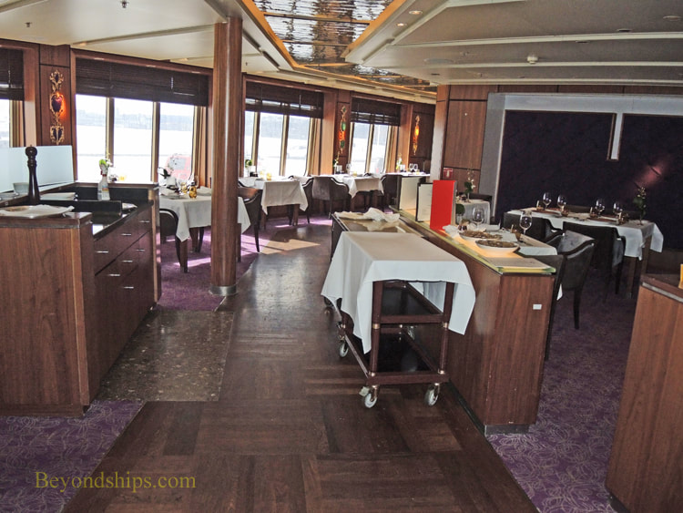 Cruise ship Veendam, dining venues