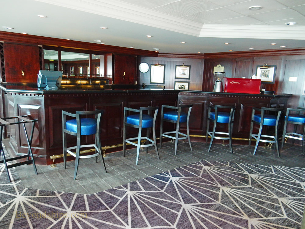 Cruise ship Pacfic Princess bars and lounges