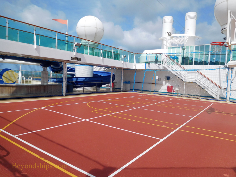 Cruise ship Serenade of the Seas sports court