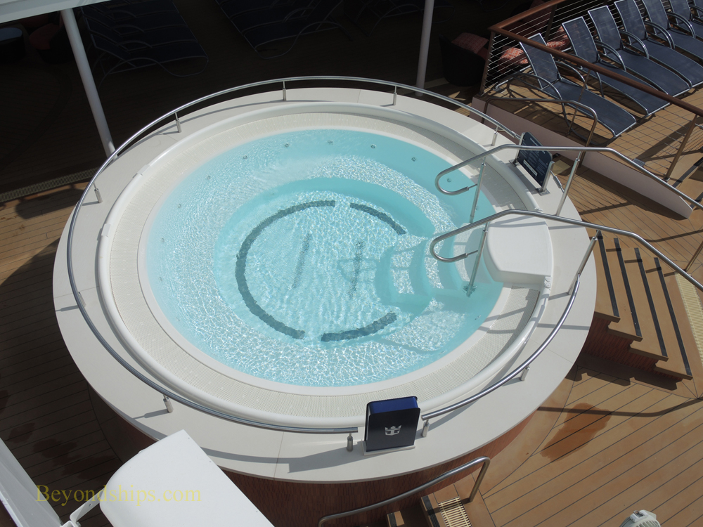 Anthem of the Seas, Outdoor Pool area