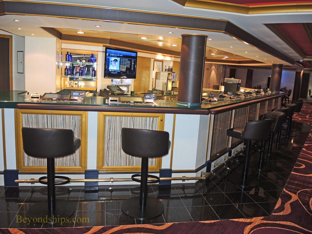 Casino, Spinnaker Lounge, Norwegian Gem cruise ship