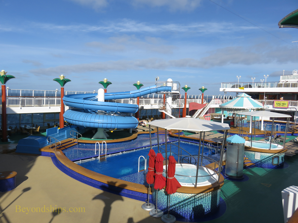 Norwegian Gem cruise ship, pool area