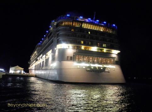 Cruise ship Norwegian Star